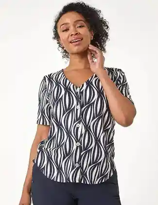 Women's Petite Geo Print V-Neck Stretch Blouse
